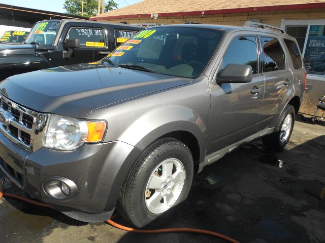 2010 Ford Escape 31 FOOT