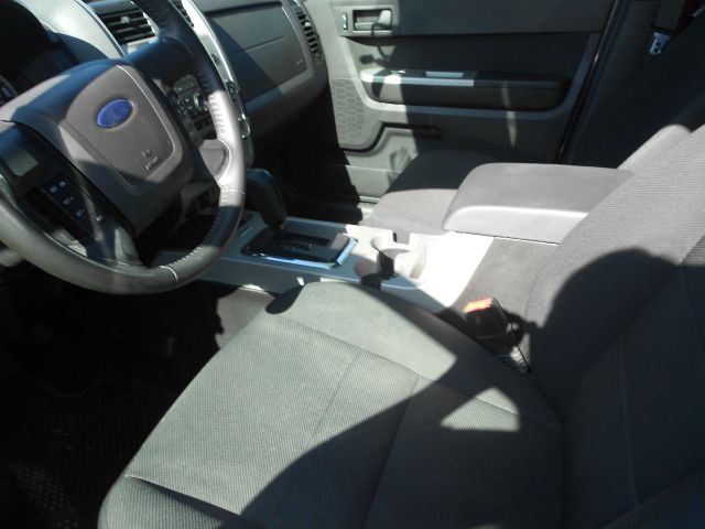 2010 Ford Escape 31 FOOT