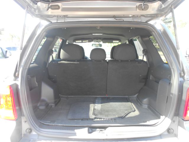 2010 Ford Escape 31 FOOT