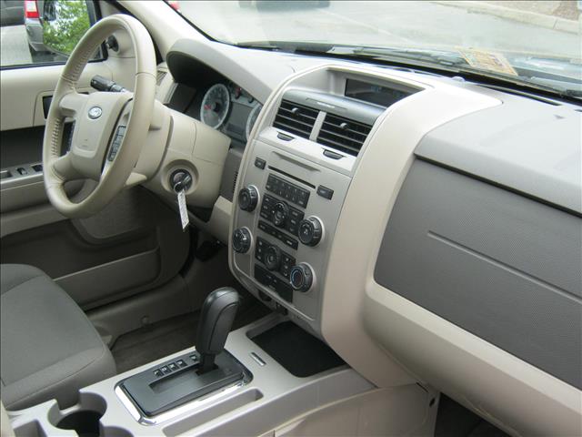 2010 Ford Escape ESi