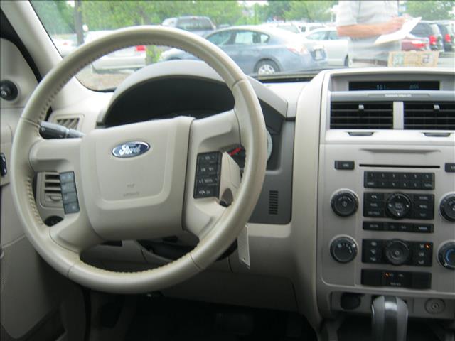 2010 Ford Escape ESi