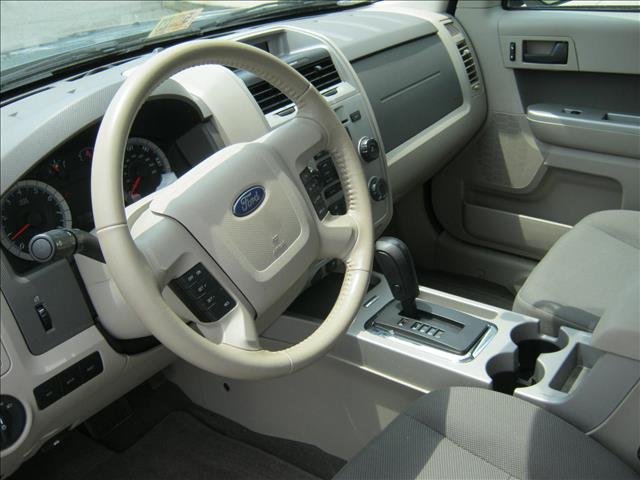 2010 Ford Escape ESi