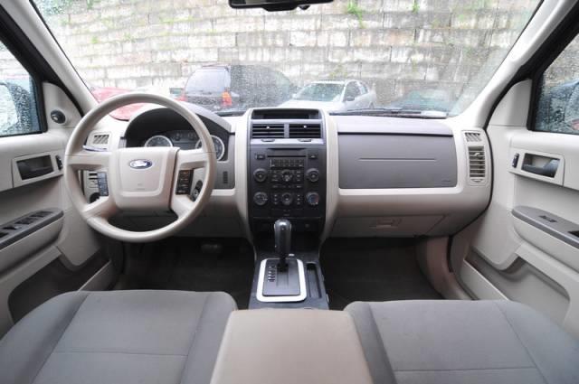 2010 Ford Escape XLS