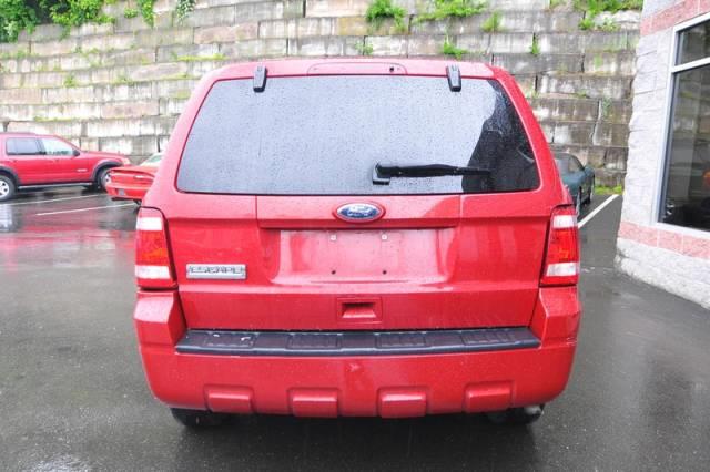 2010 Ford Escape XLS