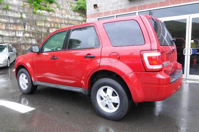 2010 Ford Escape XLS