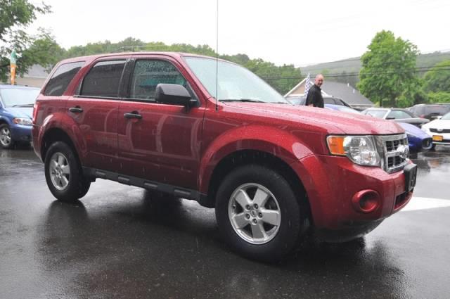 2010 Ford Escape XLS