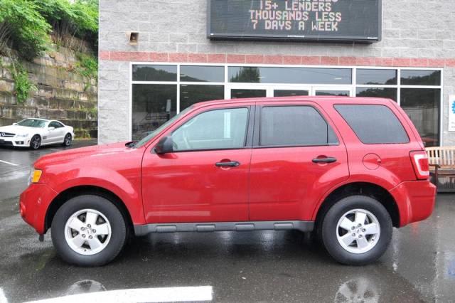 2010 Ford Escape XLS