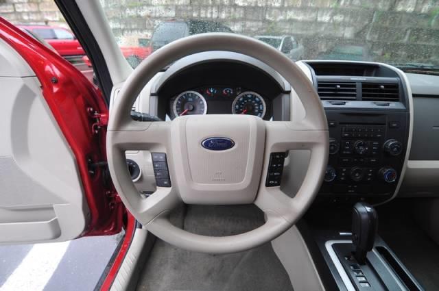 2010 Ford Escape XLS