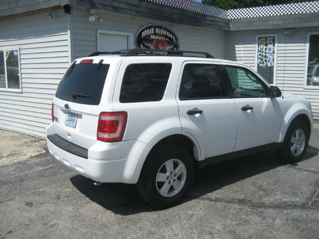 2010 Ford Escape 31 FOOT