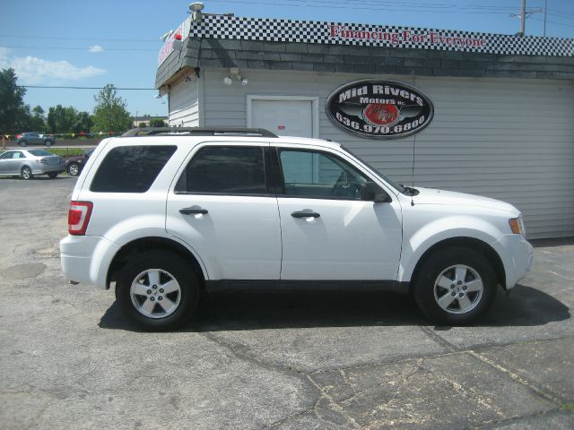 2010 Ford Escape 31 FOOT