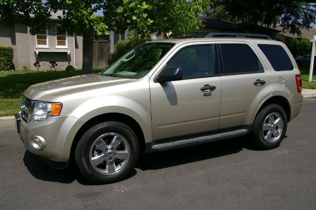 2010 Ford Escape 31 FOOT