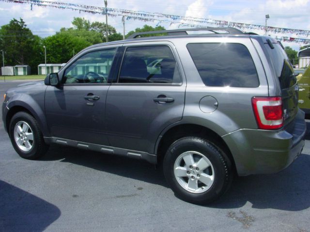 2010 Ford Escape 31 FOOT