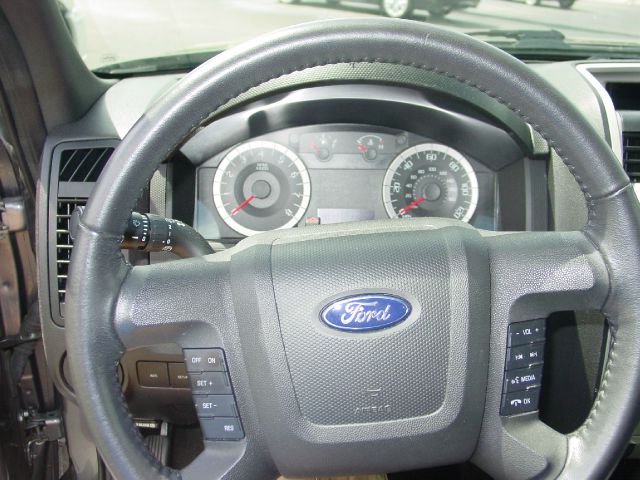 2010 Ford Escape 31 FOOT