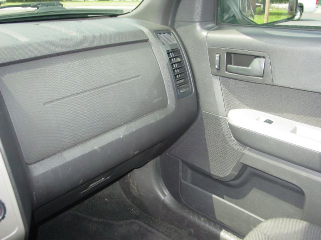 2010 Ford Escape 31 FOOT