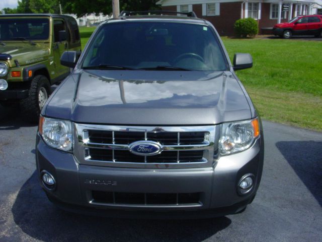 2010 Ford Escape 31 FOOT