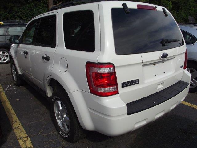 2010 Ford Escape ESi