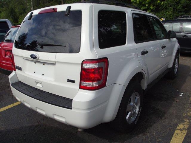 2010 Ford Escape ESi