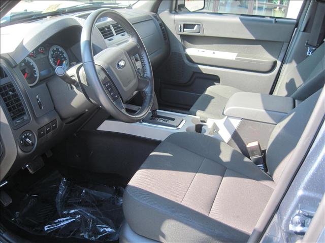 2010 Ford Escape ESi