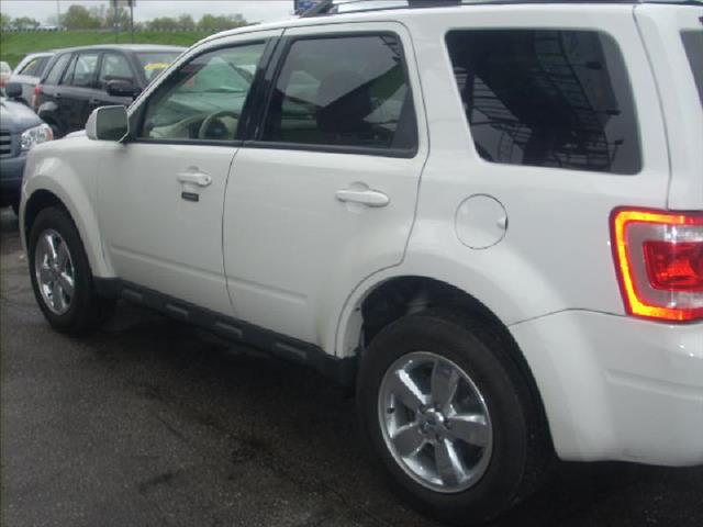 2010 Ford Escape Automatic 4X4 Leather/sunroof