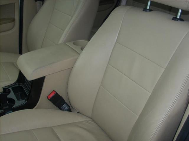 2010 Ford Escape Automatic 4X4 Leather/sunroof