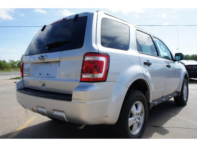 2010 Ford Escape ESi