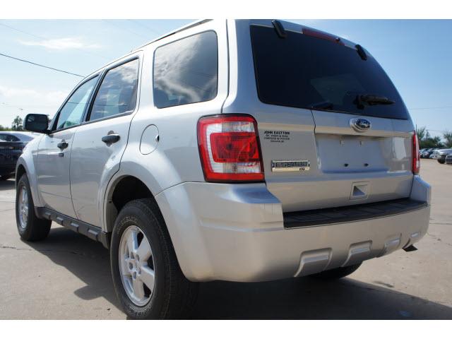 2010 Ford Escape ESi