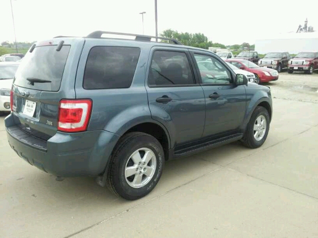 2010 Ford Escape ESi