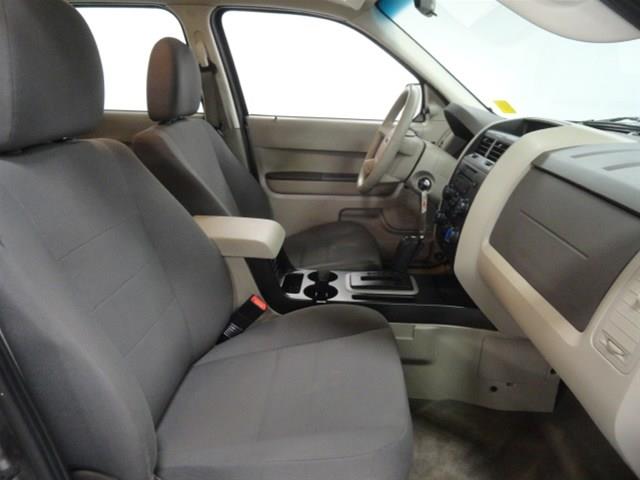 2010 Ford Escape XLS