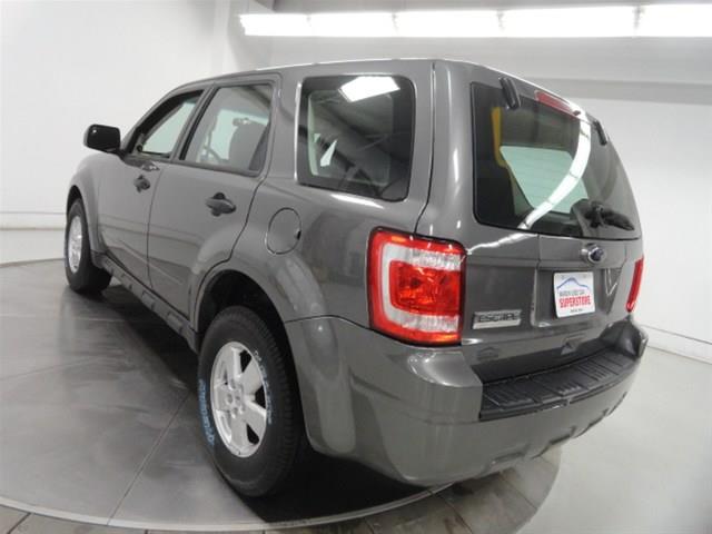 2010 Ford Escape XLS