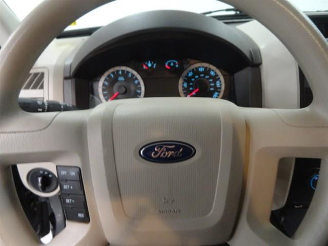 2010 Ford Escape XLS