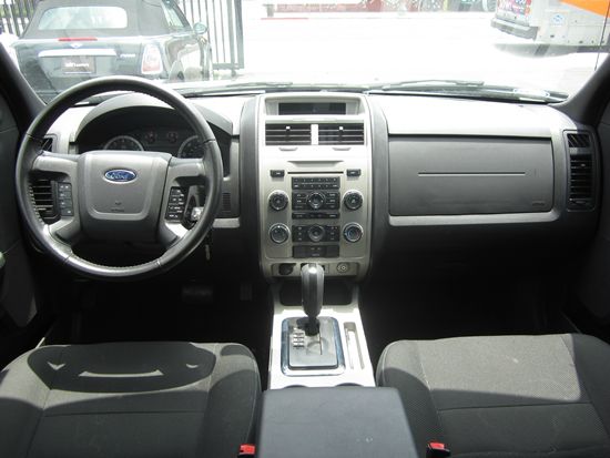 2010 Ford Escape 31 FOOT