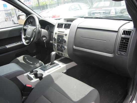 2010 Ford Escape 31 FOOT