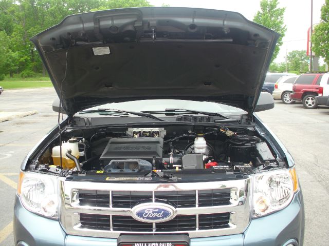 2010 Ford Escape 31 FOOT