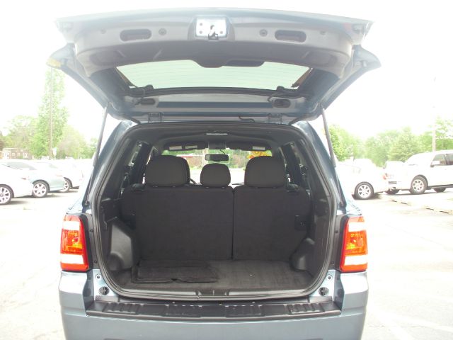 2010 Ford Escape 31 FOOT