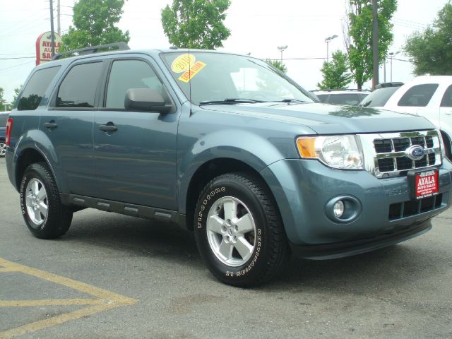 2010 Ford Escape 31 FOOT