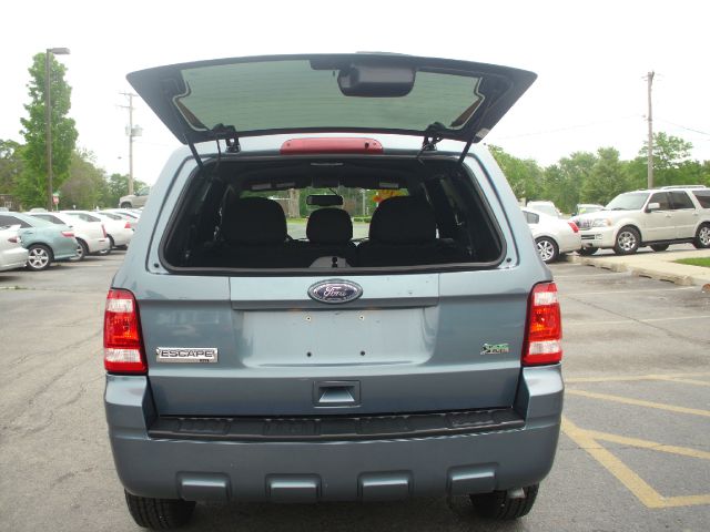 2010 Ford Escape 31 FOOT