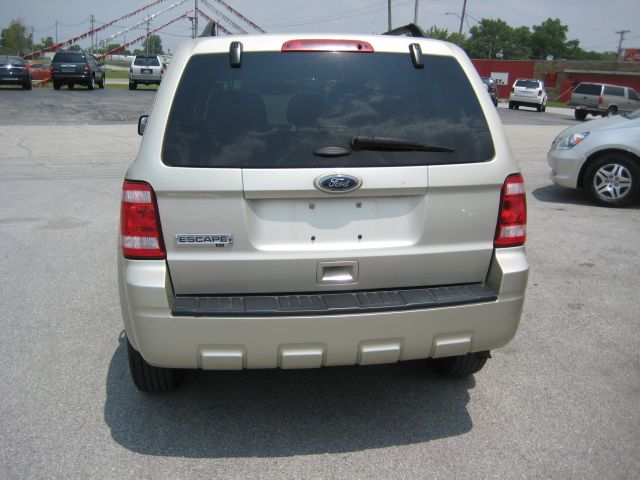 2011 Ford Escape 31 FOOT