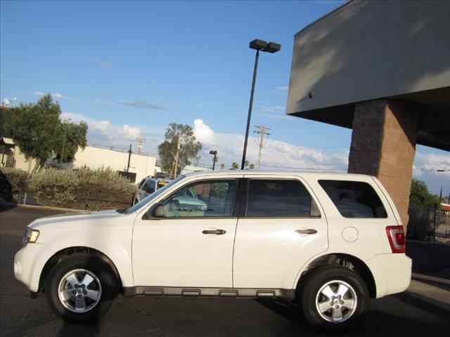 2011 Ford Escape Sierra 1500hd 4WD CREW CAB SLE