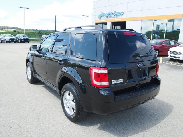 2011 Ford Escape ESi