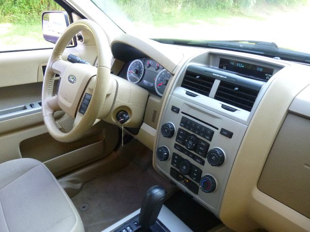 2011 Ford Escape 31 FOOT