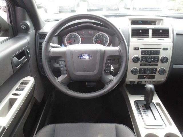 2011 Ford Escape ESi