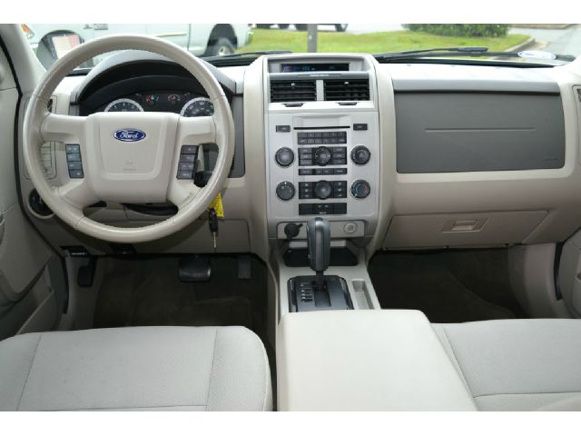 2011 Ford Escape 31 FOOT