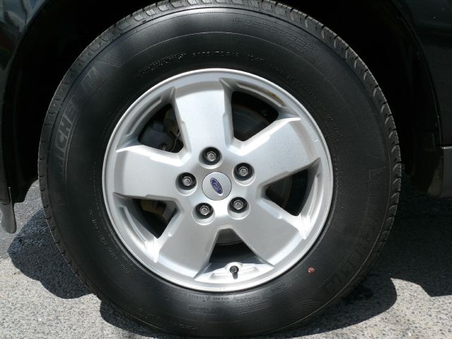 2011 Ford Escape 4DR 4WD BASE AT