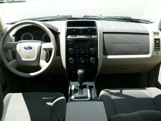 2011 Ford Escape 4DR 4WD BASE AT