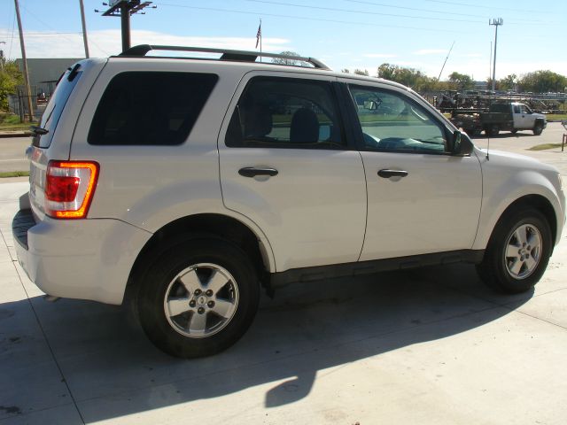 2011 Ford Escape ESi