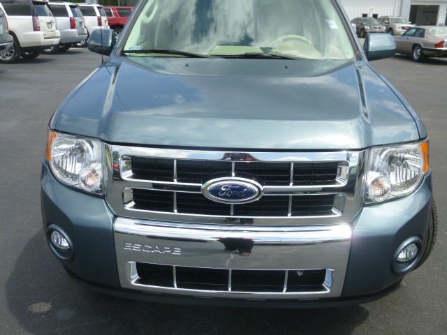 2012 Ford Escape LS Flex Fuel 4x4 This Is One Of Our Best Bargains