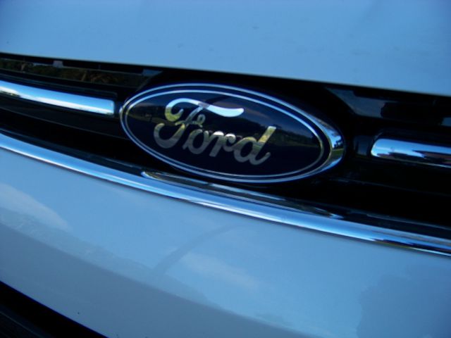 2013 Ford Escape SES FWD Sedan (4 Door)