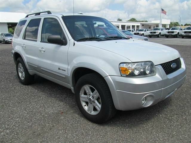 2005 Ford Escape Hybrid Ram 3500 Diesel 2-WD