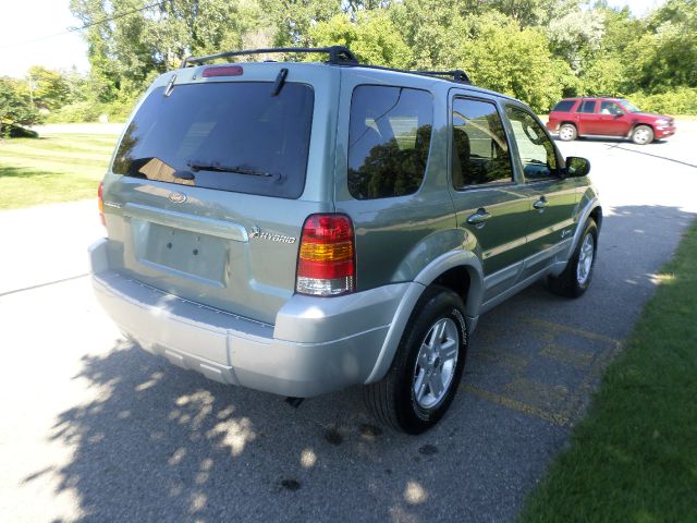 2005 Ford Escape Hybrid Ram 3500 Diesel 2-WD