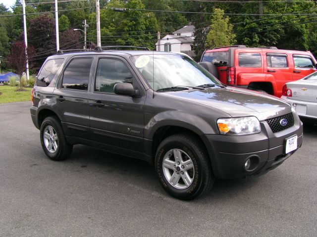 2005 Ford Escape Hybrid Ram 3500 Diesel 2-WD